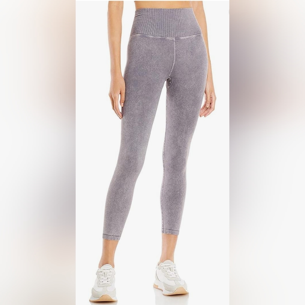 EUC Free People Good Karma 7/8 Length Leggings in Graphite